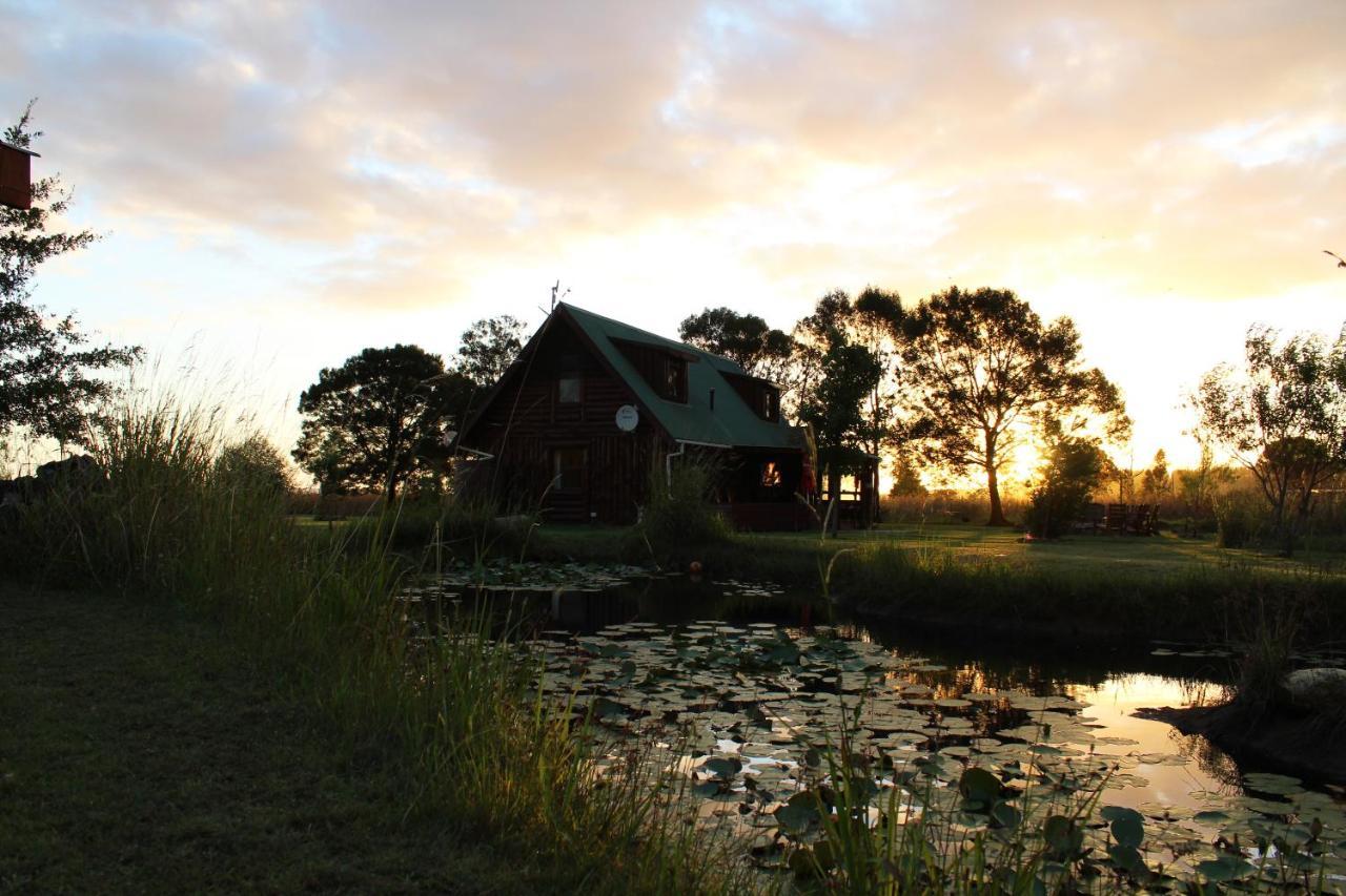 A Log Home At Buffalo Creek Buffeljagsrivier Exteriér fotografie
